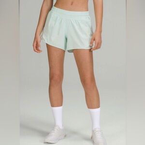Lululemon | Hotty Hot Low-Rise‎ Lined Short Size 6 Running Workout Athleisure
